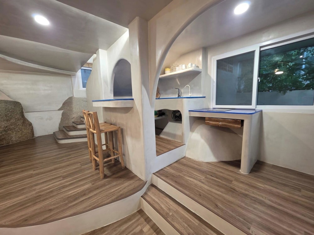 Luxe Suite with Plunge Pool and Seaview - Photo 4