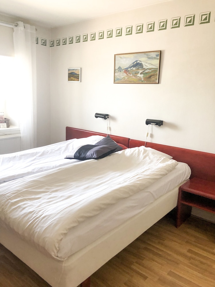 Basic Double Room photo 2