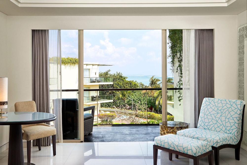 Junior Suite, 1 Bedroom, Ocean View photo 2