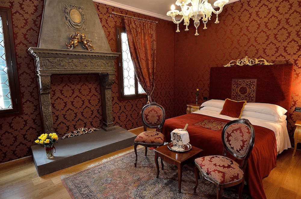 Double Room (Large) photo 2