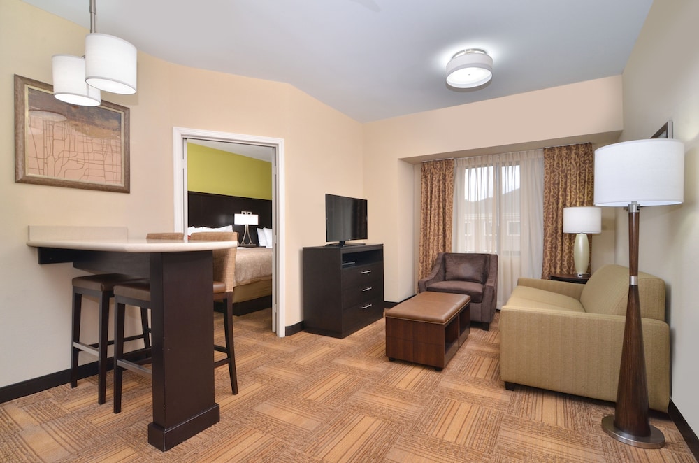 Room, 2 Bedrooms, Accessible, 2 Bathrooms (Roll-In Shower, Nonsmoking)