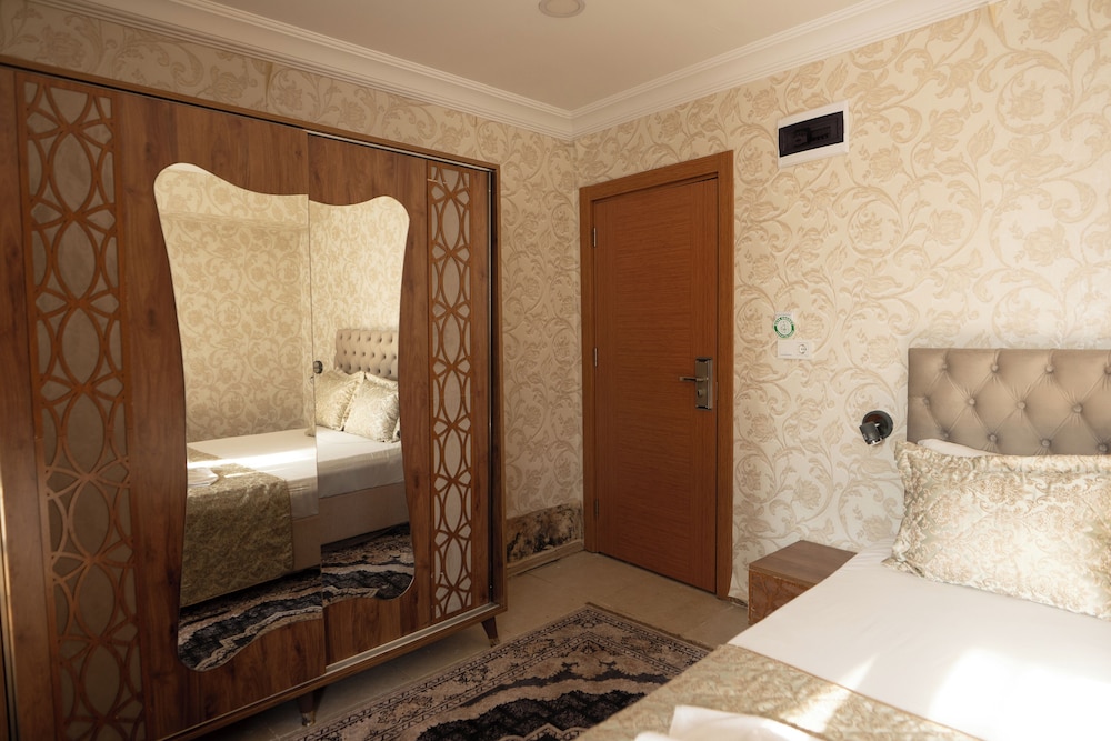Superior Quadruple Room photo 2
