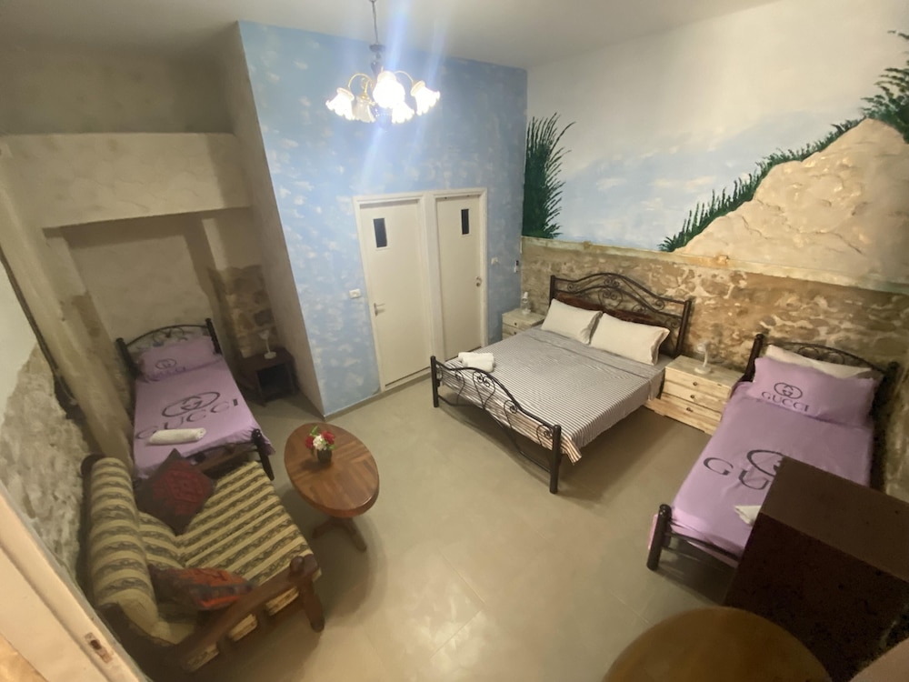 #2 Private Room, 1 Bedroom photo 1
