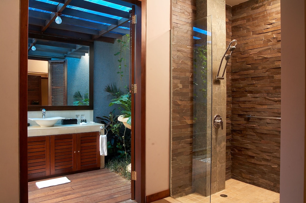 Premier Villa, 3 Bedrooms, Private Pool - Photo 9
