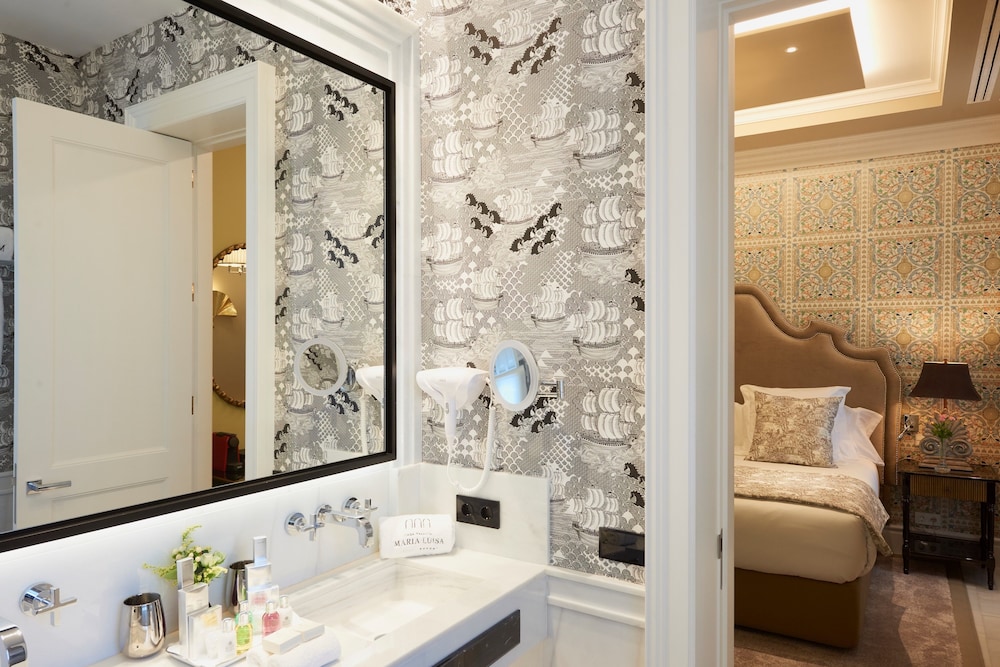 Deluxe Double Room, 1 King Bed - Photo 13