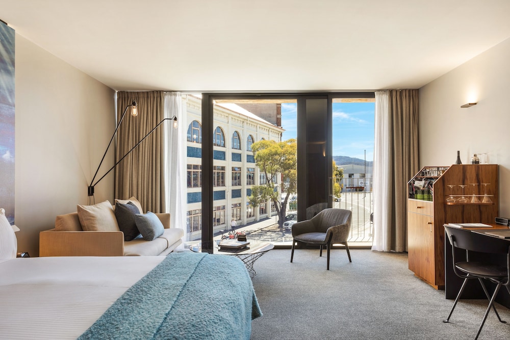 Superior Room, 1 King Bed, Accessible