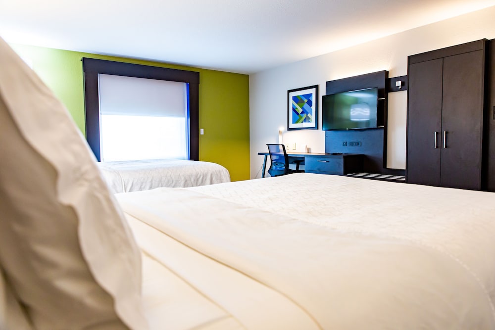 Standard Room, 2 Queen Beds, Accessible (Communications) - Photo 3