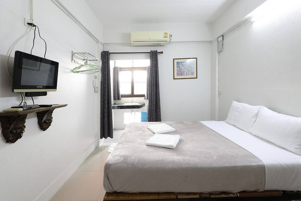 Standard Double Room - Photo 4