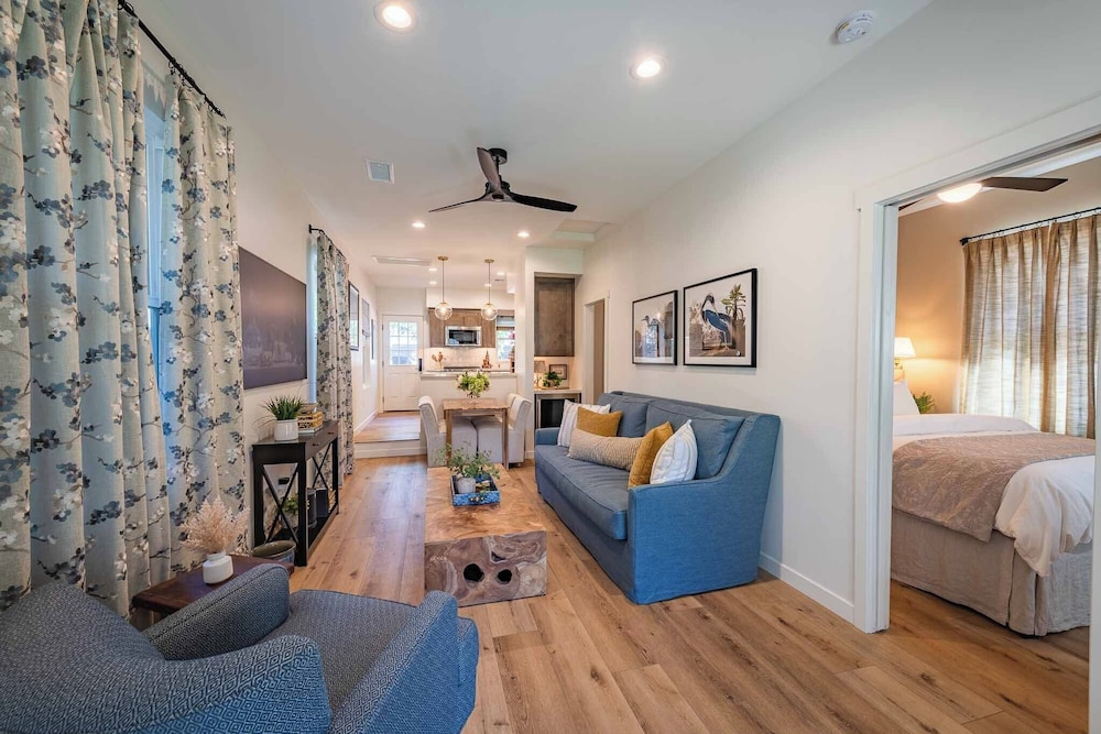 House, 2 Queen Beds, Patio, Garden View (Royal Oak Retreat)