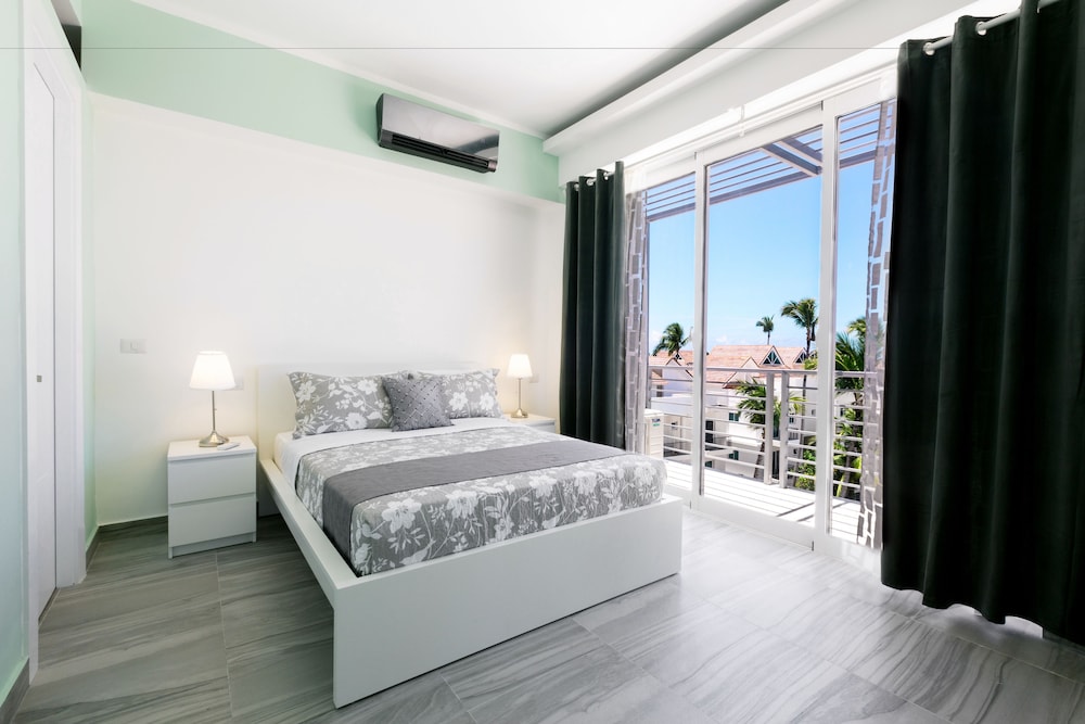 Deluxe Penthouse Ocean View - Extra Pool Access
