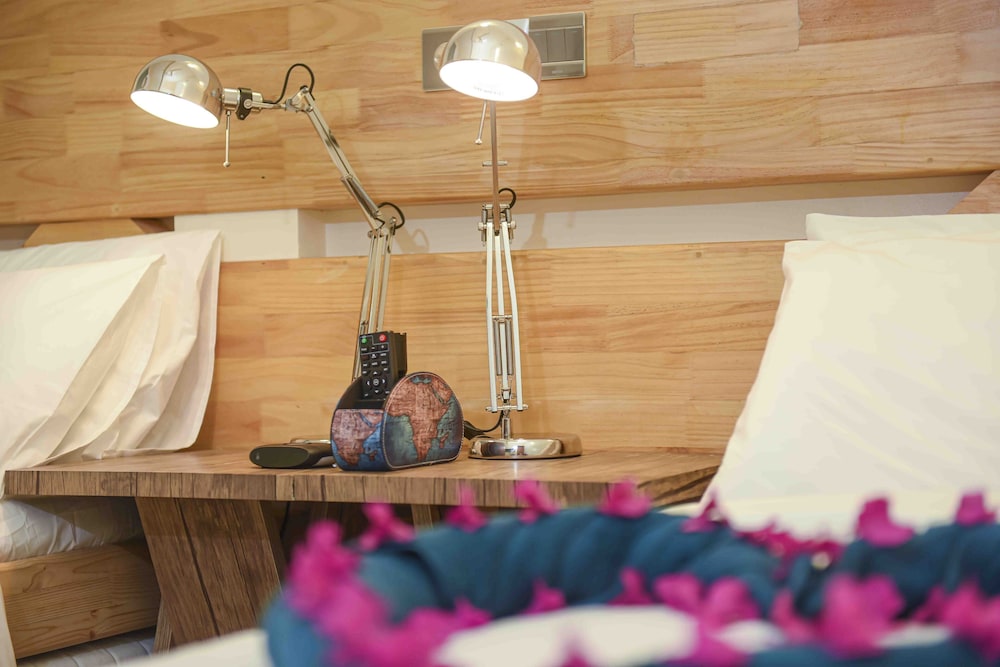Standard Room, 2 Twin Beds - Photo 2