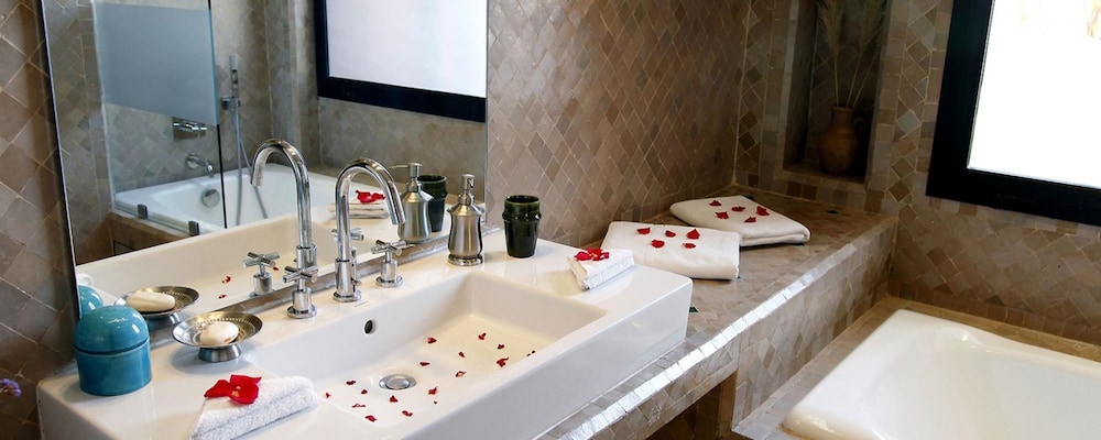 Superior Double Room, Pool View photo 3