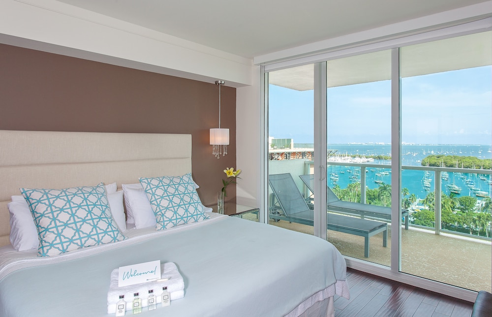 Deluxe Apartment, 1 King Bed with Sofa bed, Balcony, Ocean View0901.02