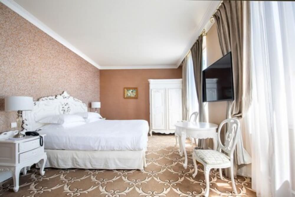 Deluxe Room, Garden View photo 3