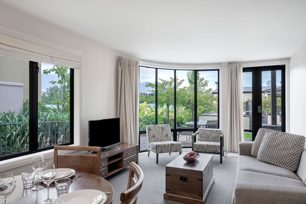 2 Bedroom Garden Suite - Photo 1
