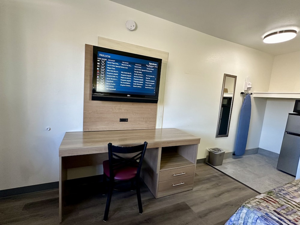 Standard Double Room, 2 Double Beds - Photo 4