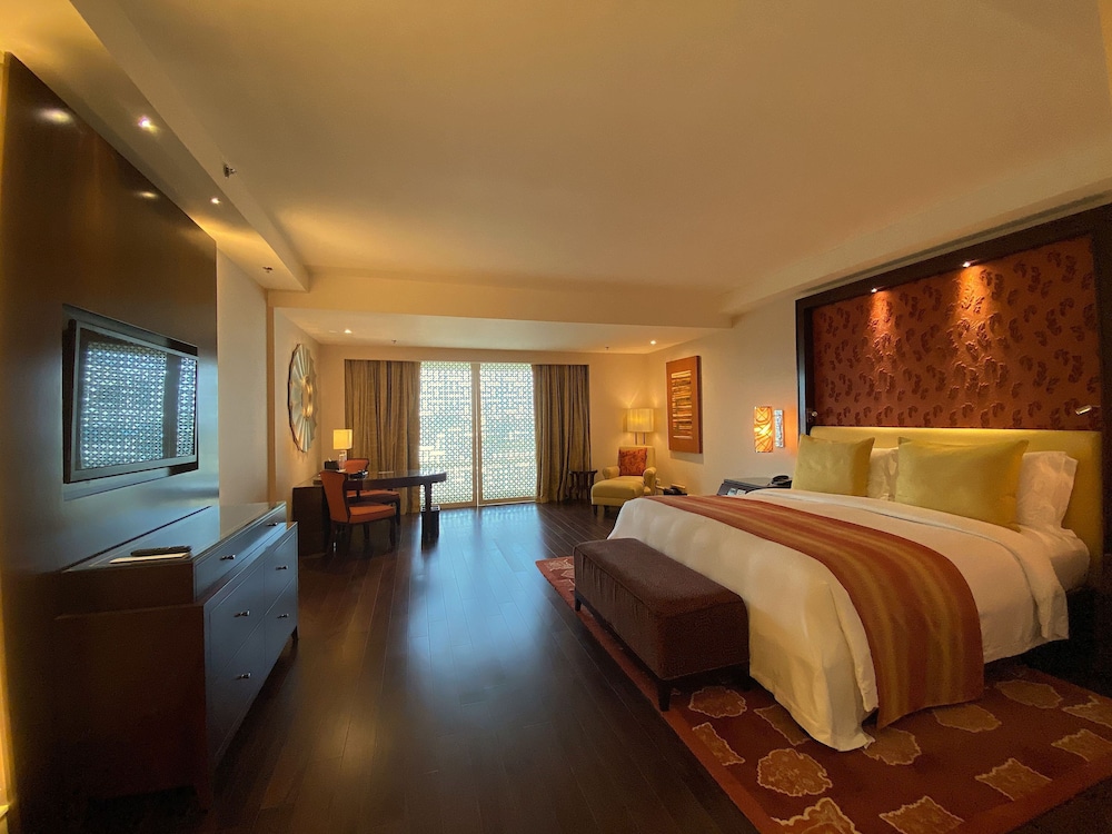 Room, 1 King Bed, Non Smoking photo 3