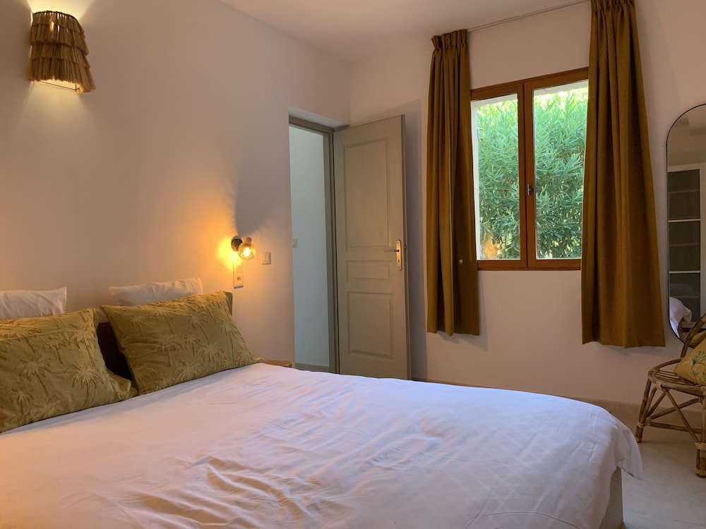 Deluxe Apartment, 2 Bedrooms (4 persons) photo 1