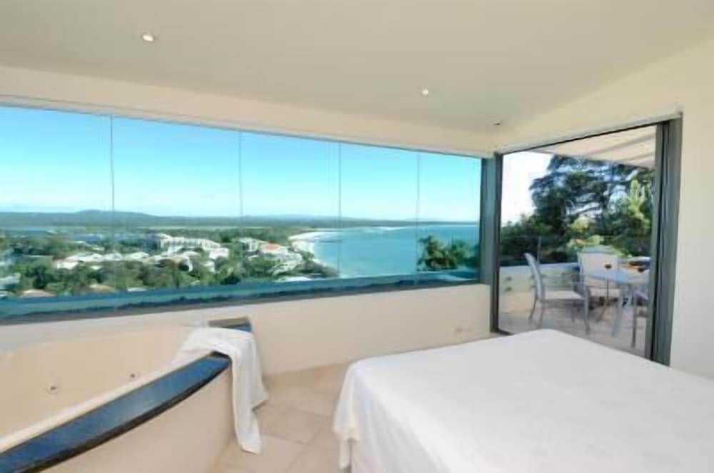 Standard Apartment, Non Smoking, Kitchen (Sunset Suite Penthouse) photo 1