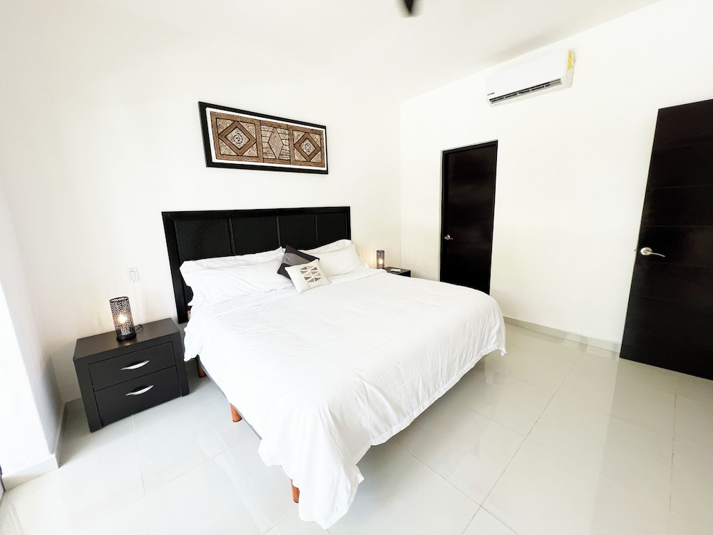 Classic Apartment, 2 Bedrooms, Garden View, Ground Floor photo 3