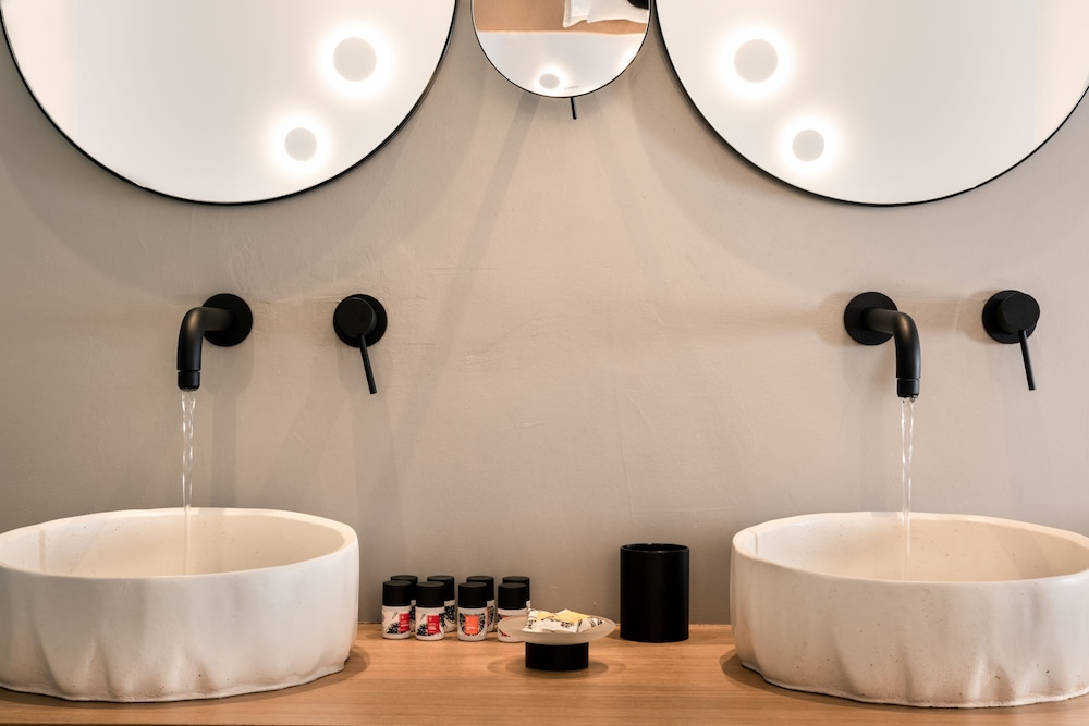 Luxury Suite (Argo Cabana, Steam Bath, Outdoor Heated Plunge Pool) photo 2