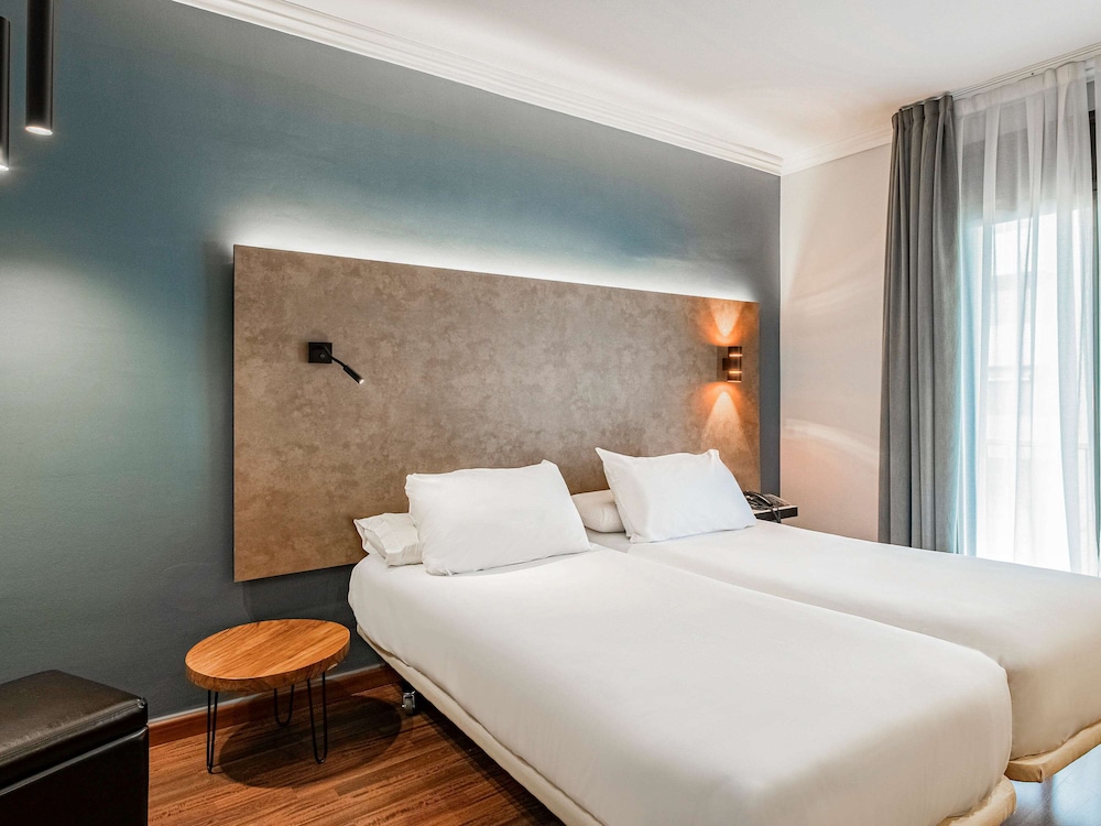 Standard Double Room, 2 Twin Beds - Photo 1