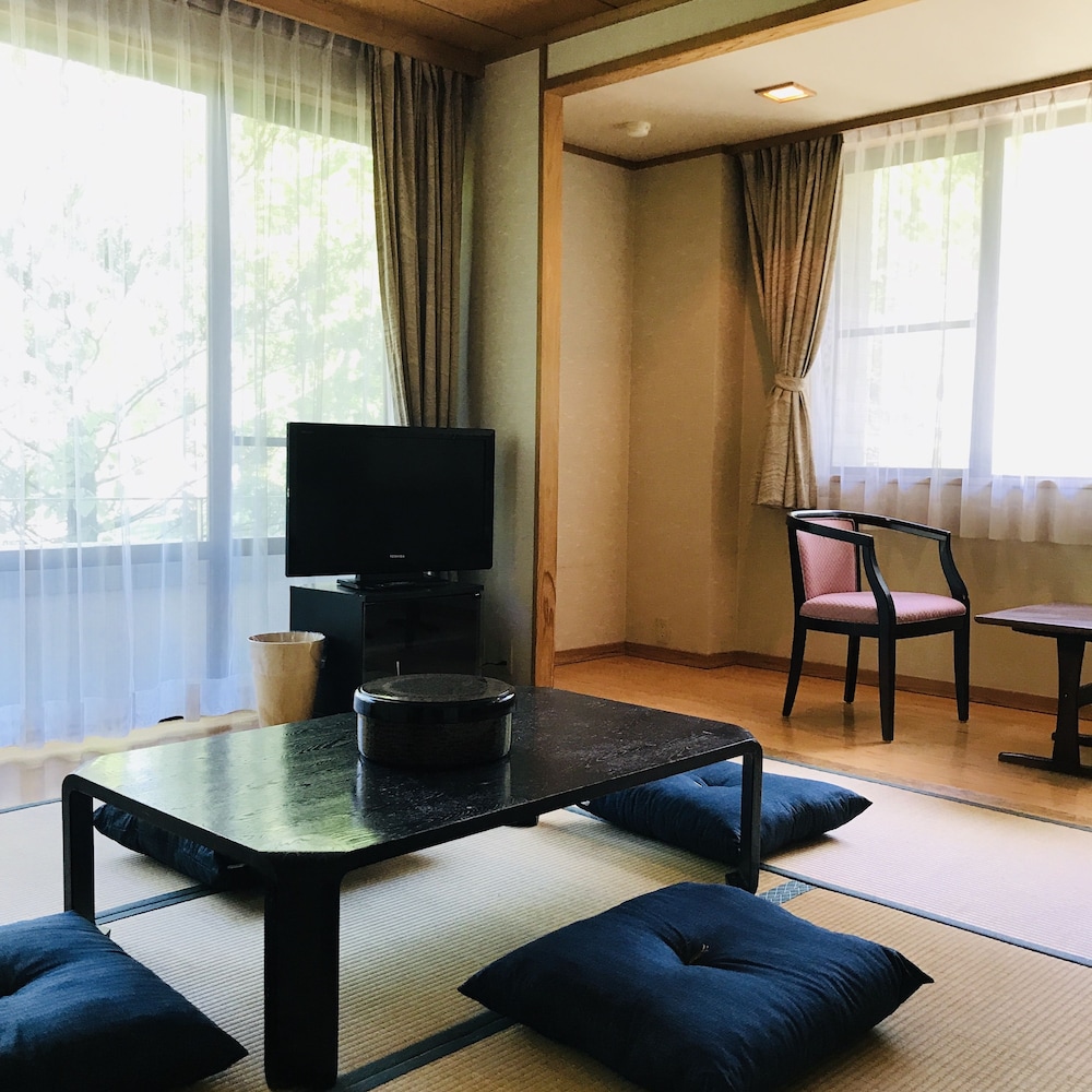 Japanese Style Room, Shared Bathroom, Corner - Photo 14