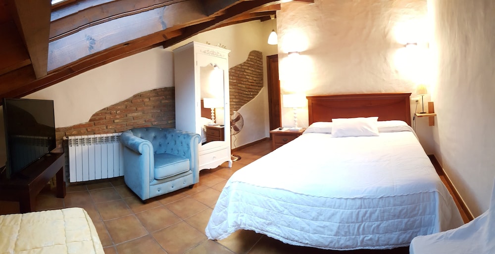 Penthouse (III) photo 3
