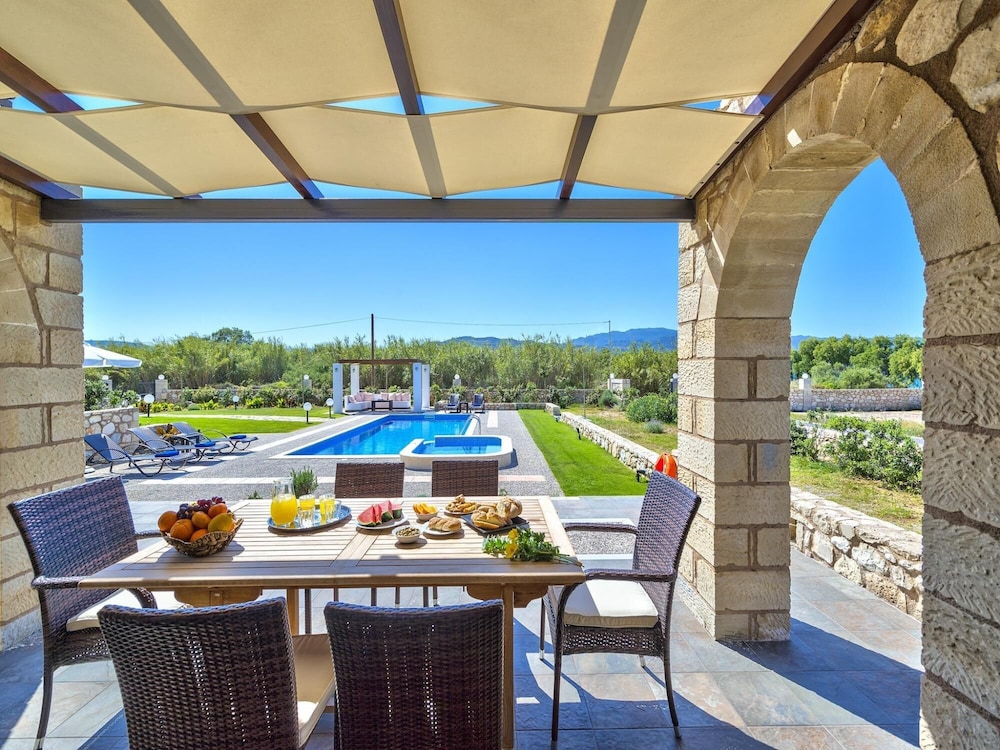 Azure Villa in Platanias, Billede 4