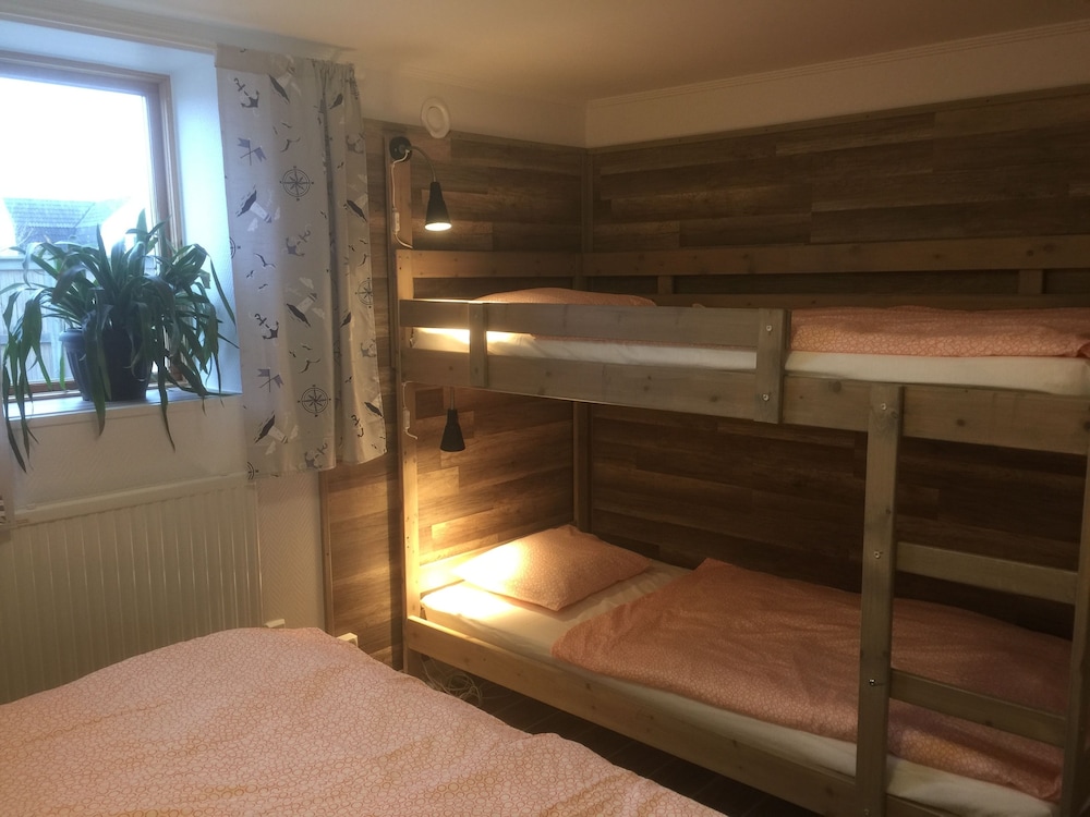 Premium Quadruple Room - Photo 4