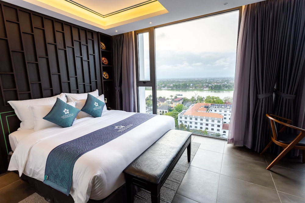 Deluxe Room, River View - Photo 6