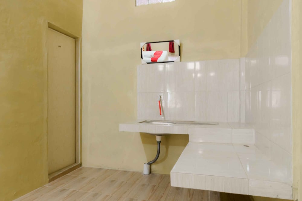 Premium Room (Reddoorz) - Photo 2
