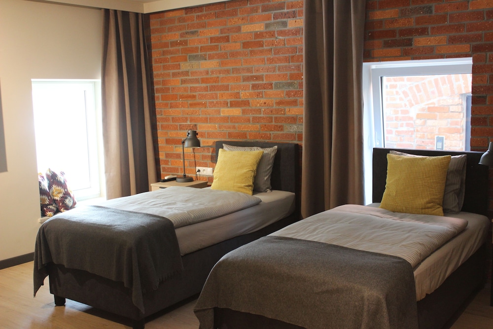 Traditional Studio Suite (6) photo 3