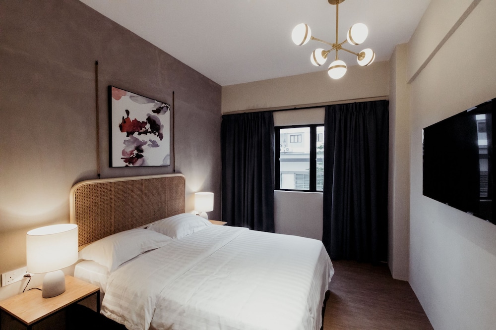 Standard Room, Non Smoking, City View