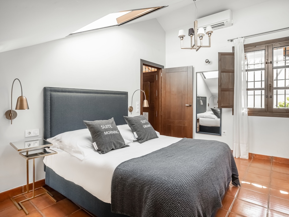 One-bedroom Apartment - Photo 1