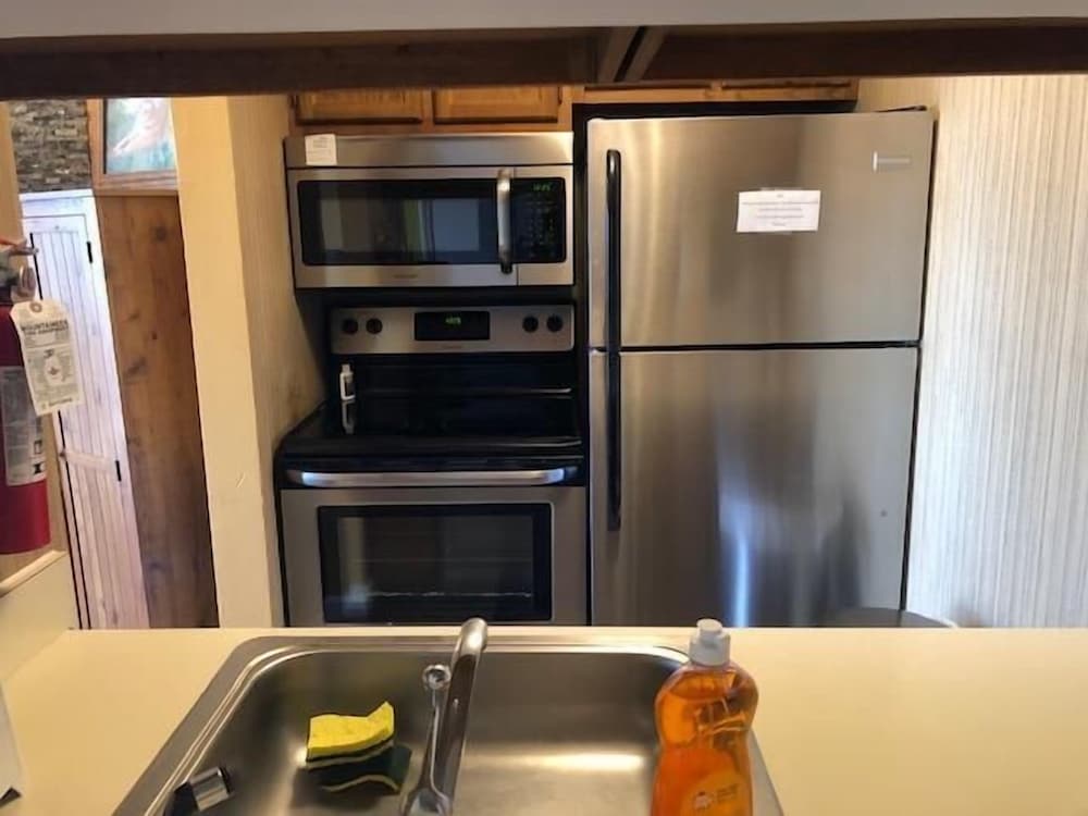 Condo, 2 Queen Beds (Sugar Ski & Country Club Unit 11-203 ) photo 3