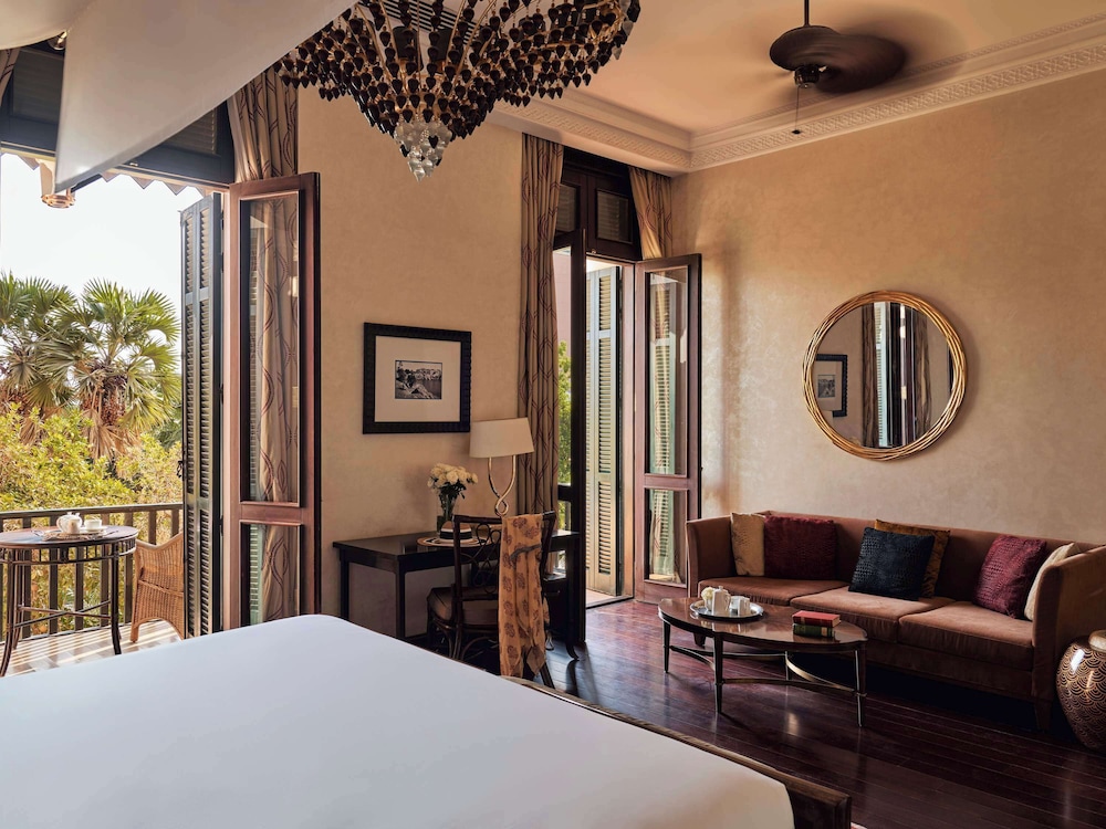 Palace Premium Room, 1 King Bed, Garden View - Photo 6