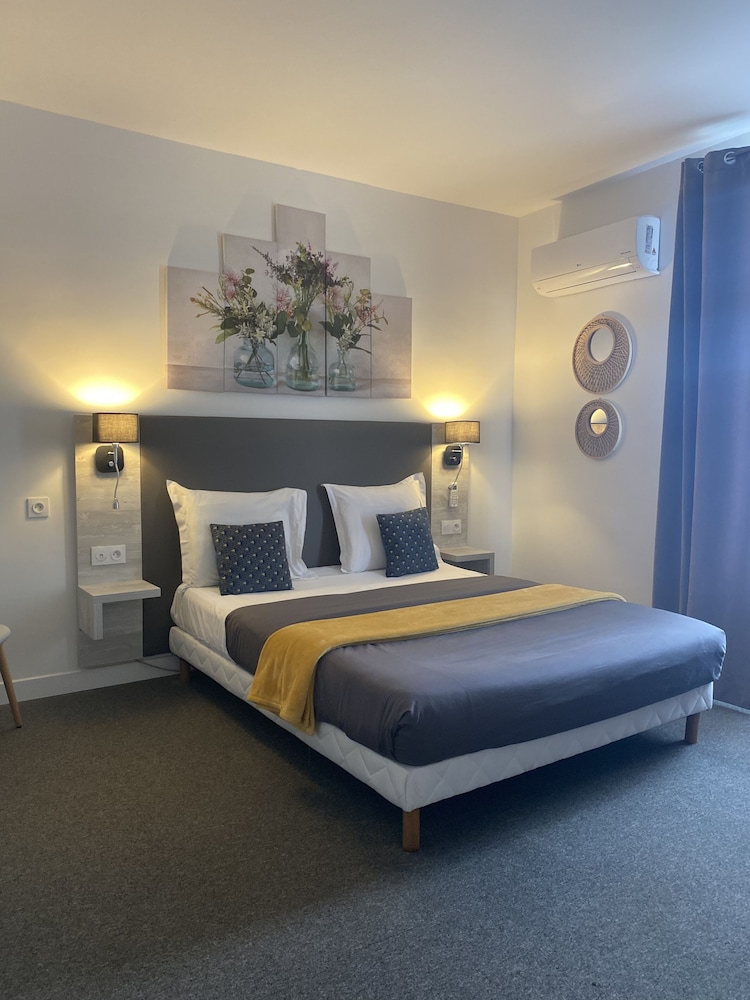Superior Room - Photo 24