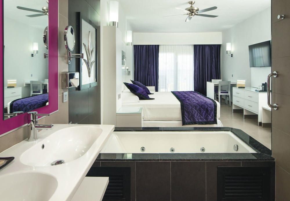 Junior Suite, Oceanfront (elite Club | C)