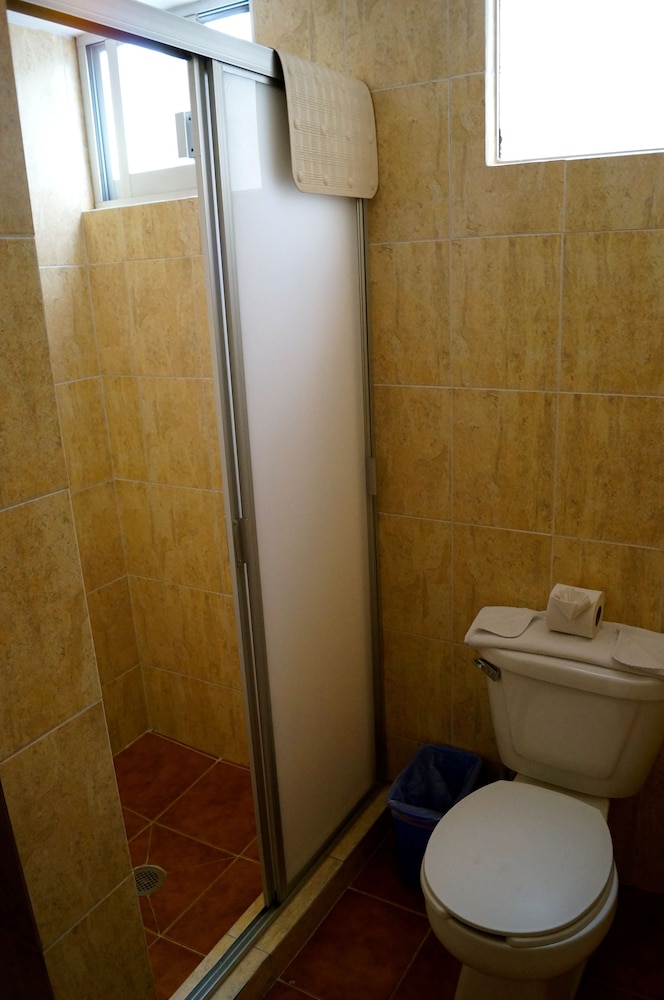 Single Room - Photo 6
