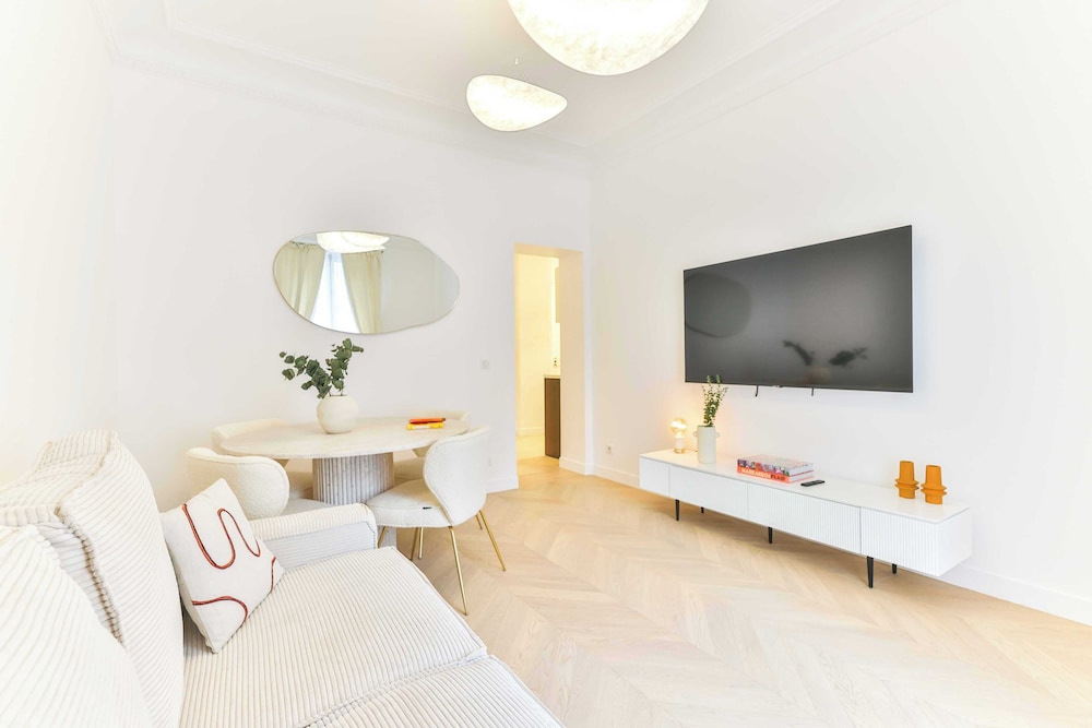 City Apartment photo 2