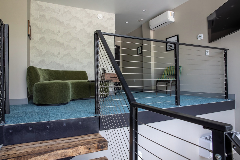 Loft, 1 King Bed - Photo 3
