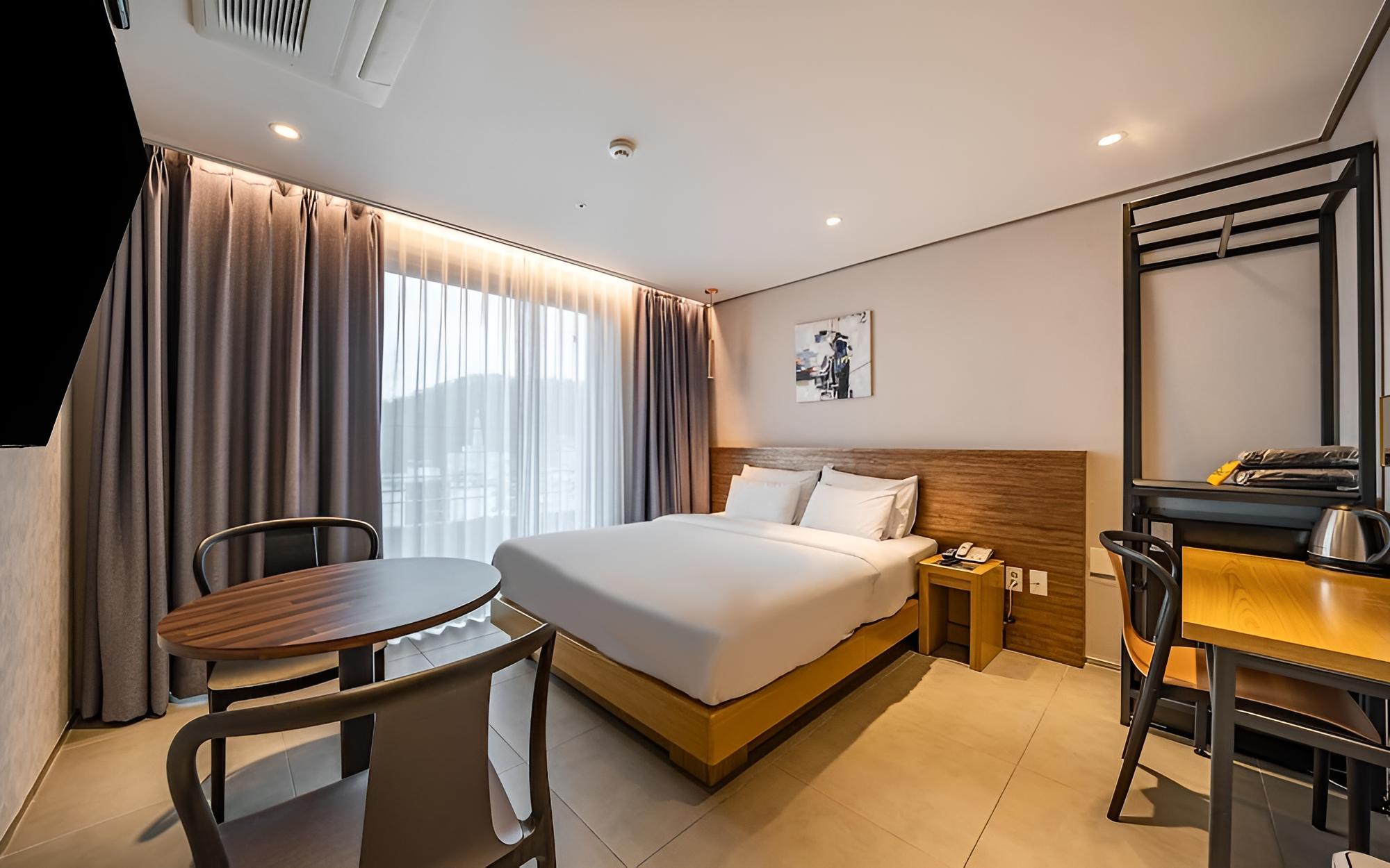 Room (Deluxe A (Balcony Breakfast Service 1) - Photo 1