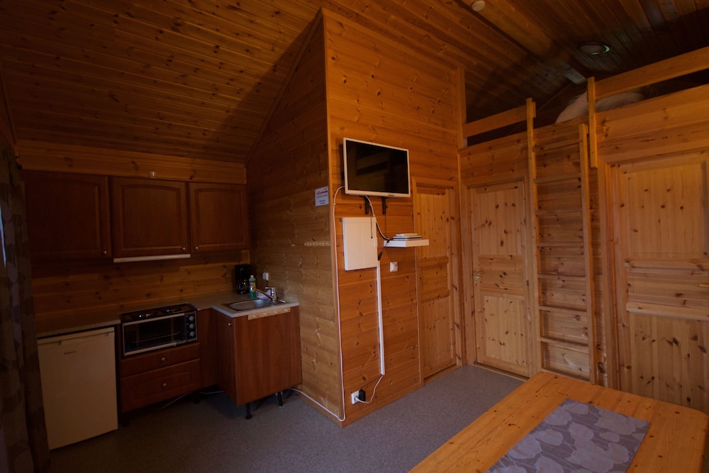 Cabin, 2 Bedrooms (5 - 8 Hems) photo 2