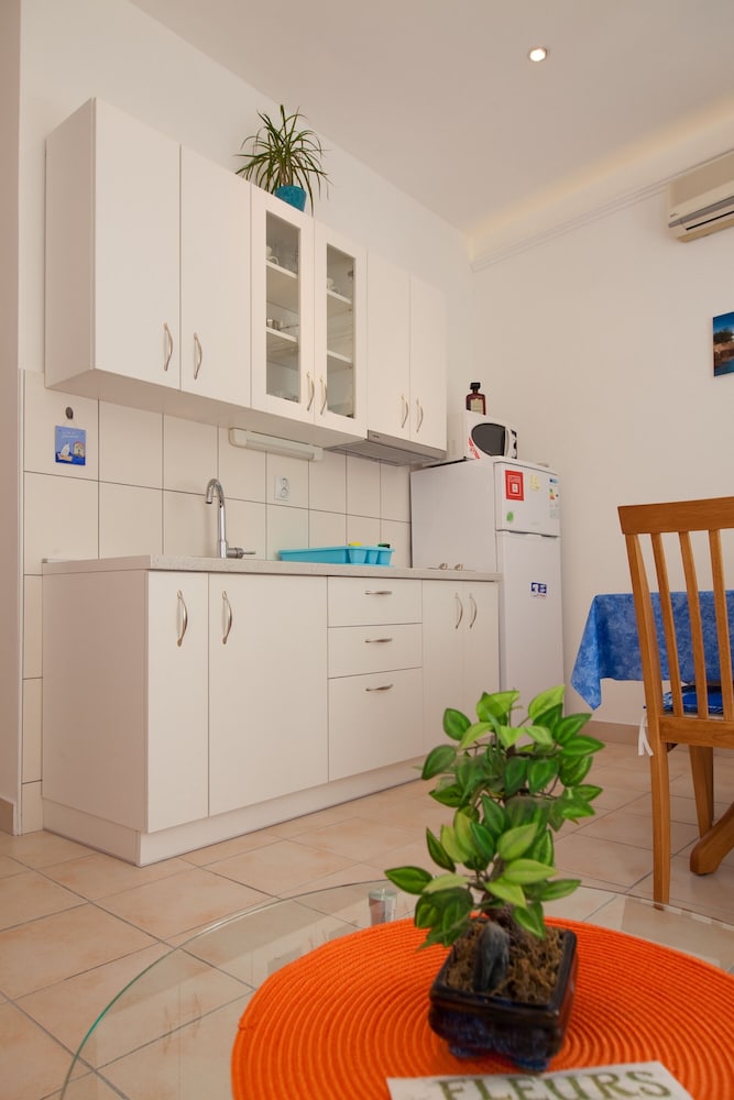 Apartment, 2 Bedrooms - Photo 13