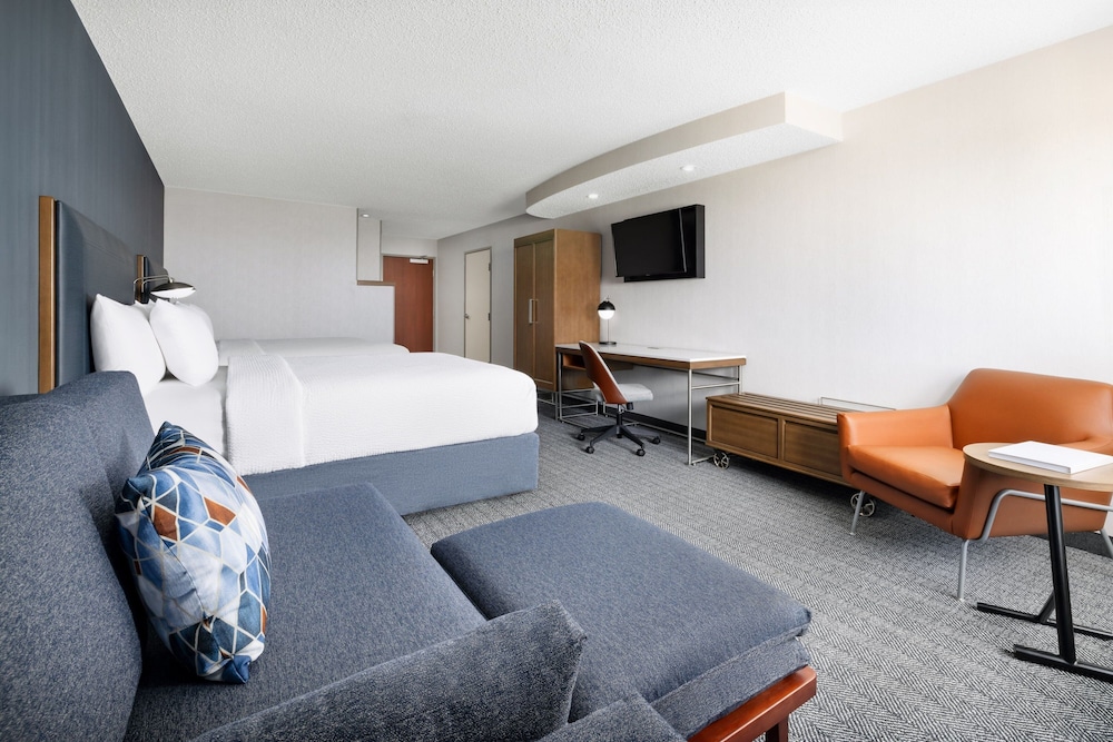 Room, Multiple Beds, Non Smoking photo 2