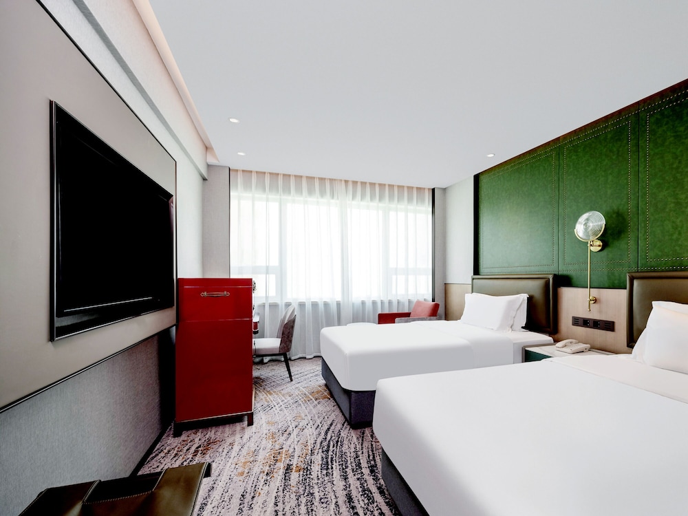 Superior Twin Room, 2 Twin Beds(with Dyson hairdryer) - Photo 1