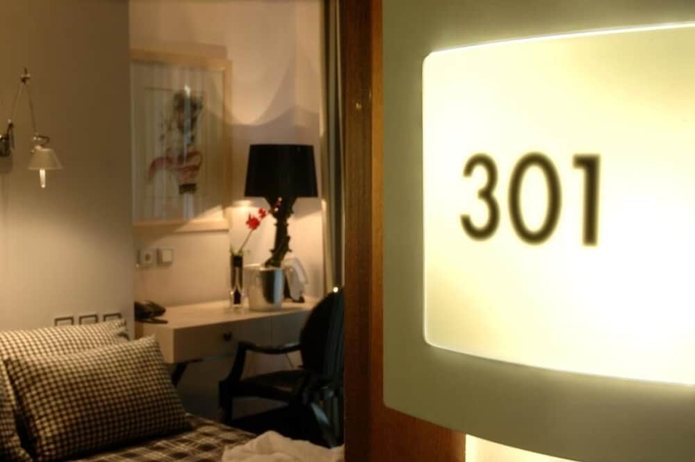 Executive Room - Photo 3