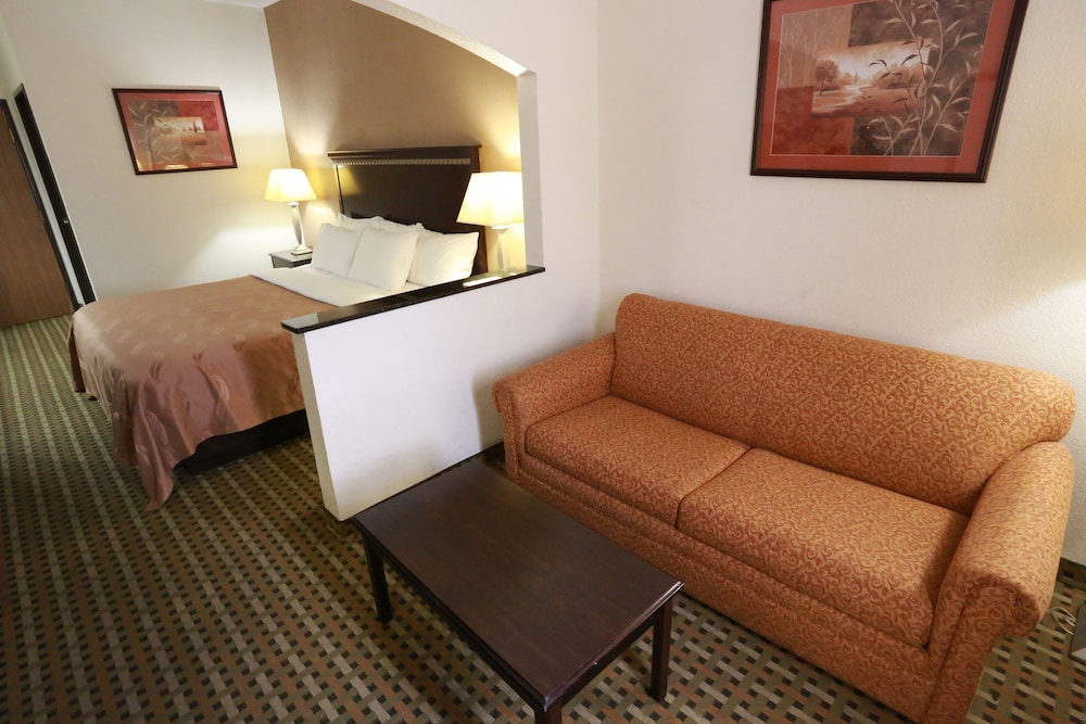 Suite, 1 Queen Bed with Sofa bed, Non Smoking - Photo 3