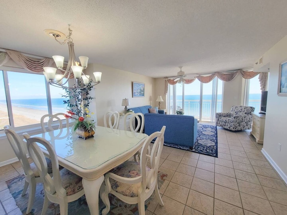 Condo, 4 Bedrooms